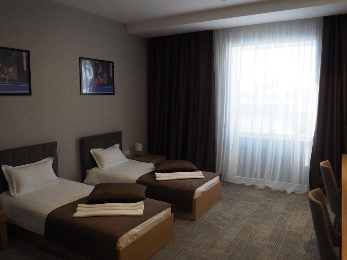 Jj Hotel Astana Exteriör bild